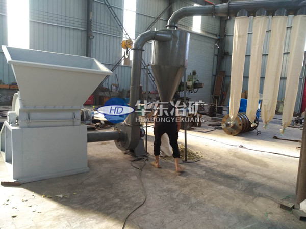 �U������C